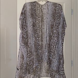 BNWOT Snake Print Kimono One Size